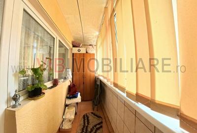 Apartament cu 3 camere decomandat în Central - 8
