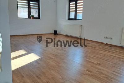 Casă cu 4 camere în Singureni