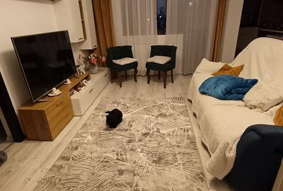 Apartament cu 3 camere semidecomandat în Central