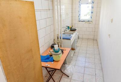 Apartament cu 2 camere semidecomandat în Pantelimon
