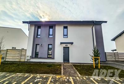 Casă individuală cu 5 camere cu Canalizare în Central