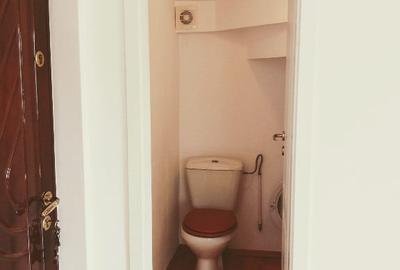Apartament cu 3 camere decomandat în Valea Aurie