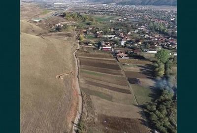 Teren de 2700 mp, în Gilău