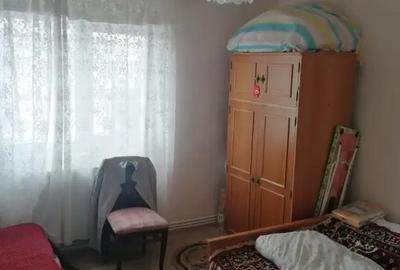 Apartament cu 3 camere decomandat în Broșteni - 5
