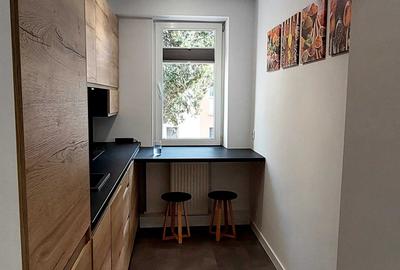 Apartament cu 2 camere semidecomandat în Central