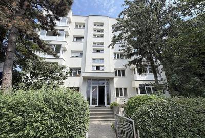 Apartament cu 3 camere decomandat în Ultracentral