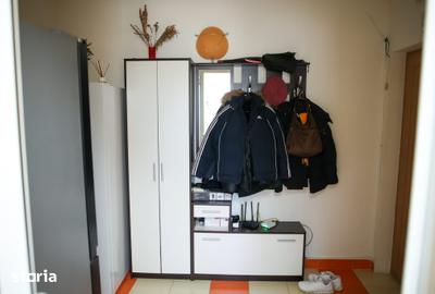 Apartament cu 4 camere semidecomandat în Central
