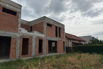 Duplex cu 5 camere cu Canalizare în Dumbrăvița - 4