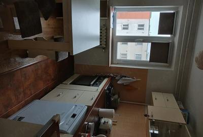Apartament cu 4 camere decomandat în Trivale - 2