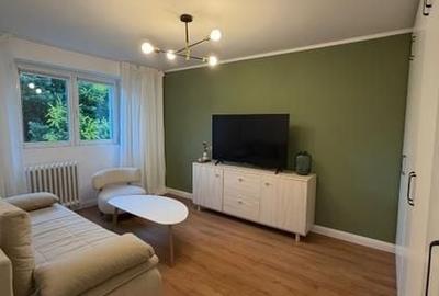 Apartament cu 2 camere decomandat, mobilat în P-ța Victoriei - 1