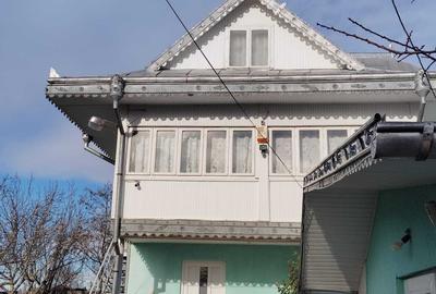Casă cu 4 camere în Roșiești - 2