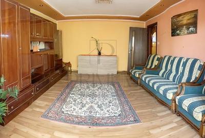 Apartament cu 3 camere decomandat, mobilat în Dâmbovița - 2