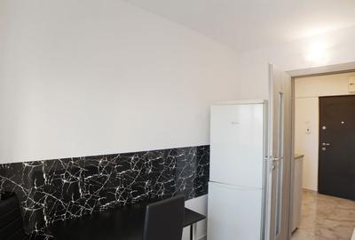 Apartament cu 2 camere semidecomandat în Vatra Luminoasă