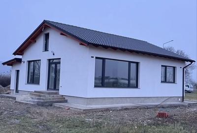 Casă cu 4 camere în Exterior Vest - 7