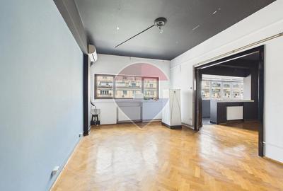 Apartament cu 3 camere decomandat în Romană