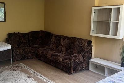 Casă cu 3 camere cu Teren 100 Mp în Central - 1