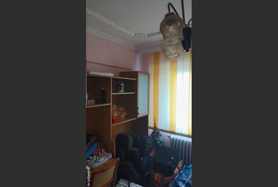 Apartament cu 3 camere decomandat în Obor - 2