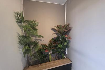 Apartament cu 3 camere decomandat în Tractorul - 2