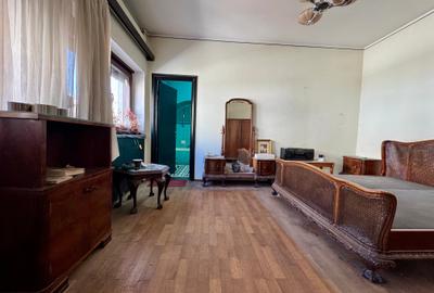 Casă individuală cu 7 camere cu Canalizare în Capitale - 15