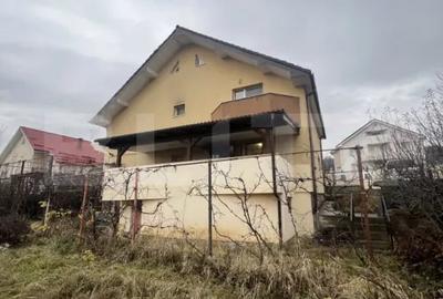 Casă cu 3 camere cu Teren 750 Mp în Cetății