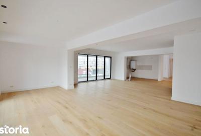 Apartament cu 5 camere în Gara de Nord - 1