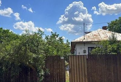 Casă cu 3 camere în Dor Mărunt