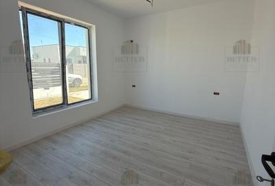 Casă cu 4 camere cu Teren 400 Mp în Berceni