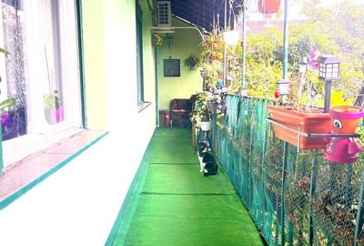 Apartament cu 4 camere semidecomandat în Central