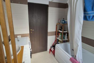 Apartament cu 3 camere decomandat în Valea Lupului - 3