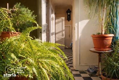 Apartament cu 3 camere semidecomandat în Pârneava