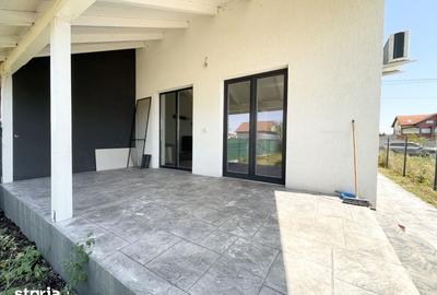 Casă cu 4 camere cu Teren 350 Mp în Moșnița Nouă