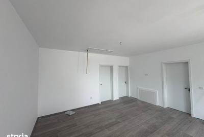 Casă cu 3 camere cu Teren 300 Mp în Central