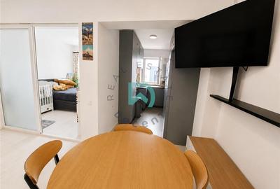Apartament cu 3 camere decomandat în Triaj - 2