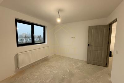 Casă individuală cu 5 camere cu Canalizare în Sânandrei