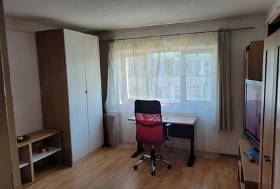 Garsonieră decomandată în Astra