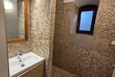 Spațiu comercial, de 74 mp, în Central - 8