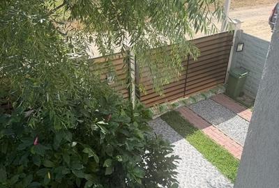 Casă cu 3 camere cu Teren 140 Mp în Central