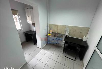 Apartament cu 2 camere semidecomandat în Nicolina