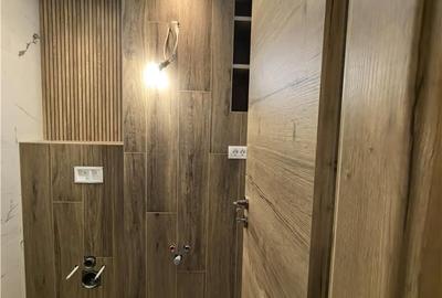 Apartament cu 3 camere în Complex Studențesc