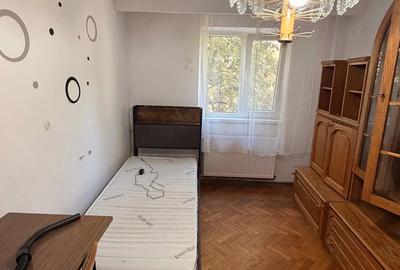 Apartament cu 2 camere decomandat în Medicină