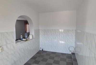 Spațiu comercial, de 390 mp, în Central - 2