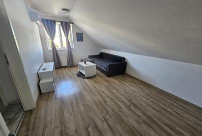 Apartament cu 2 camere decomandat în Complex Studențesc