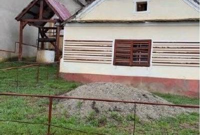 Casă cu 3 camere în Central