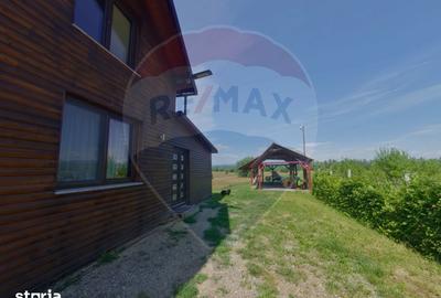 Casă cu 4 camere cu Teren 1160 Mp în Sarasău