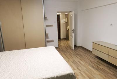 Apartament cu 3 camere, mobilat în Central - 13