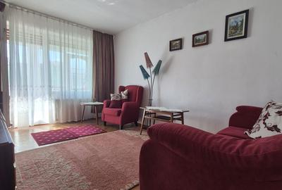 Apartament cu 2 camere decomandat în Central