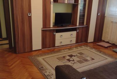 Apartament cu 2 camere semidecomandat, mobilat în Casa de Cultură