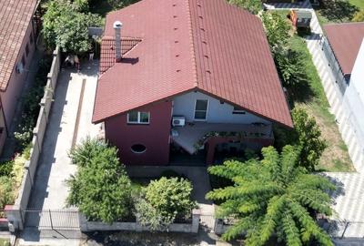 Casă cu 6 camere cu Teren 650 Mp în Dumbrăvița