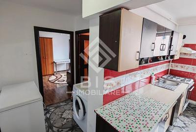 Apartament cu 3 camere semidecomandat în Central - 1