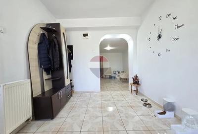 Casă cu 4 camere cu Teren 320 Mp în Central